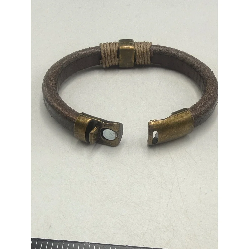 Mens Brown Leather Cord Bracelet Magnetic Brass Tone Clasp Twine Wrap Rustic